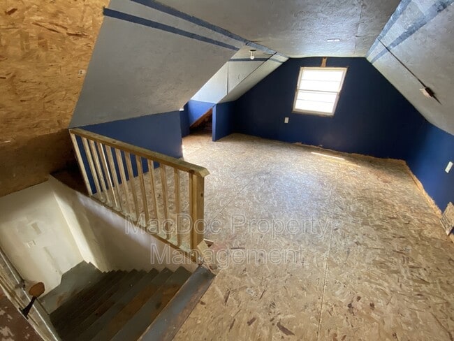 Building Photo - 209 Frazier St