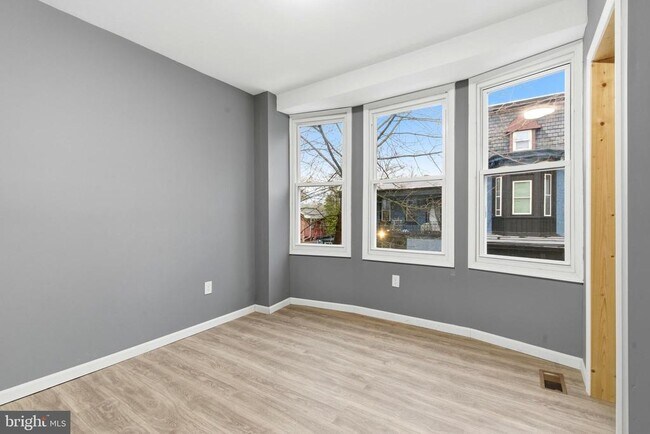 Building Photo - 111 Hanover Dr