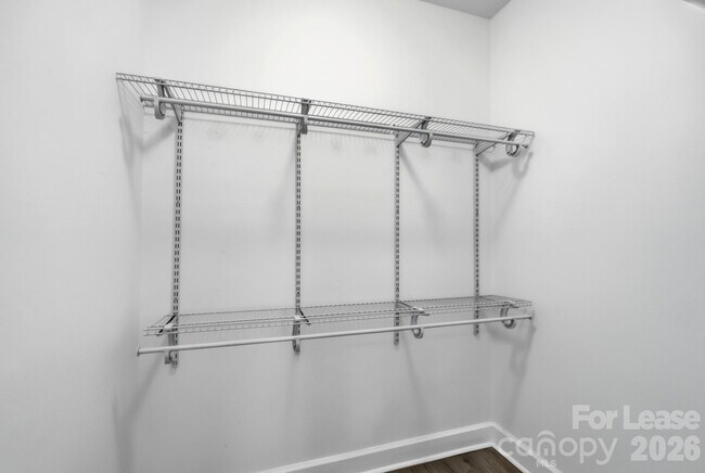 Building Photo - 4084 Holly Villa Cir