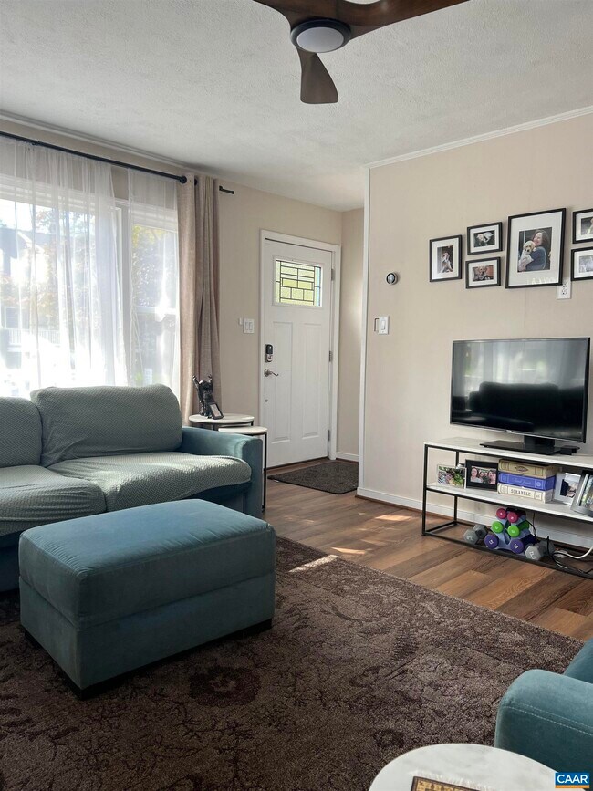 Building Photo - 1201 Bland Cir