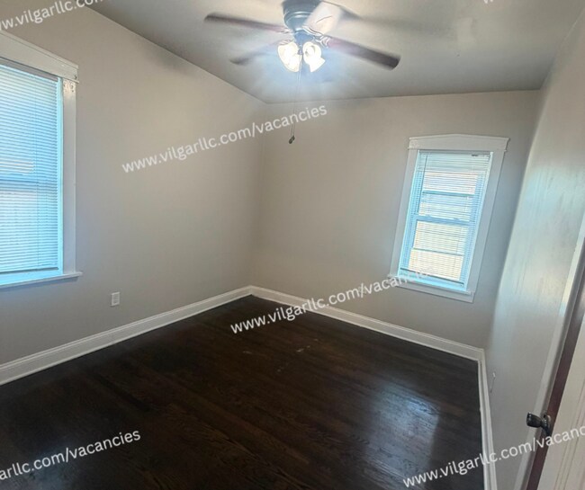 Building Photo - 5417 Wood Ave