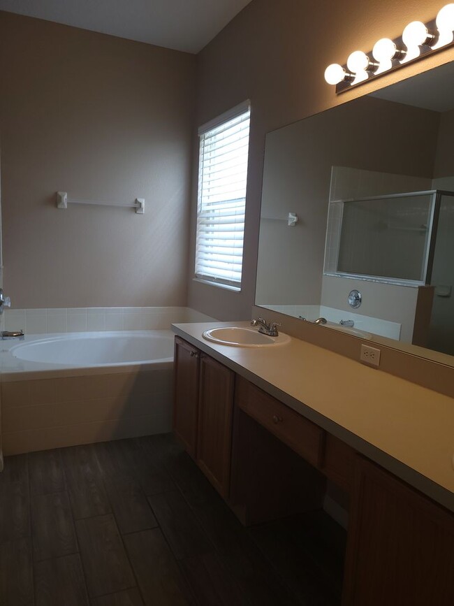 Building Photo - Andover Cay 4 Bedroom House for Rent