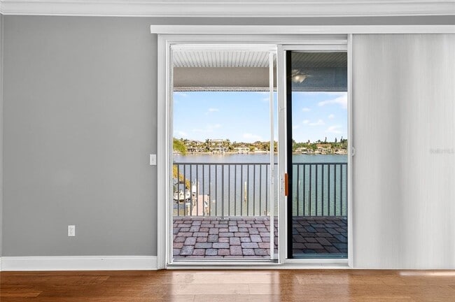 Building Photo - 2509 Bay Blvd