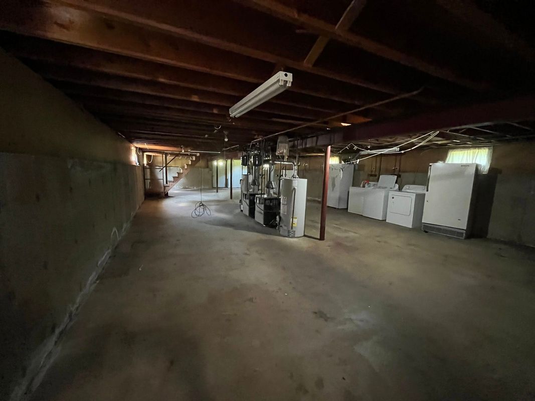 Building Photo - 66 Gladden St