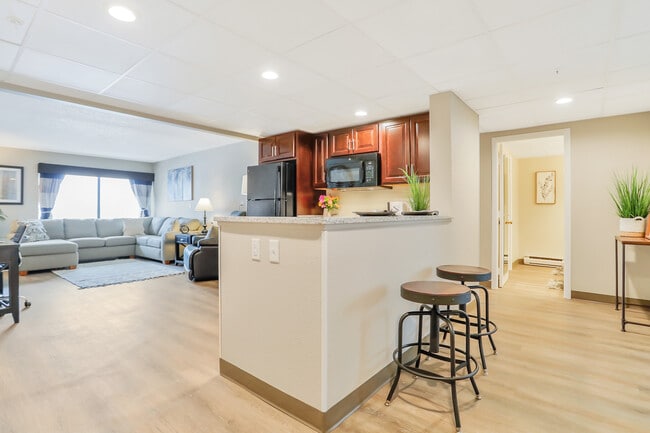 Building Photo - 1718 Underpass Way