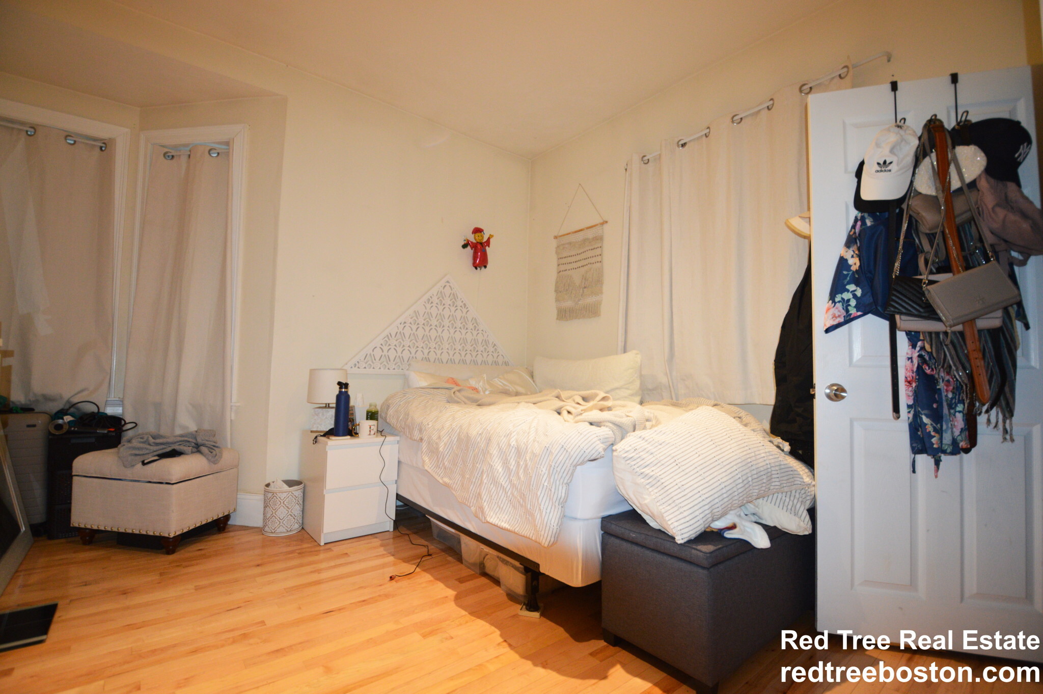 Building Photo - 1203 Beacon St