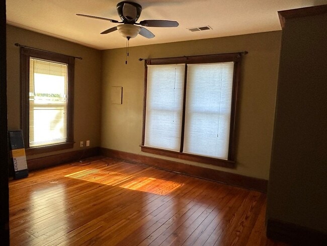 Building Photo - Marietta Gem