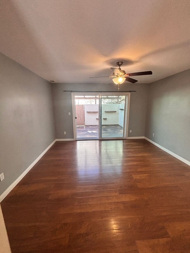 Building Photo - TWO-STORY TOWNHOME FOR RENT IN CLAIREMONT - 2BD/1.5BA - ONLY $3,045/MO