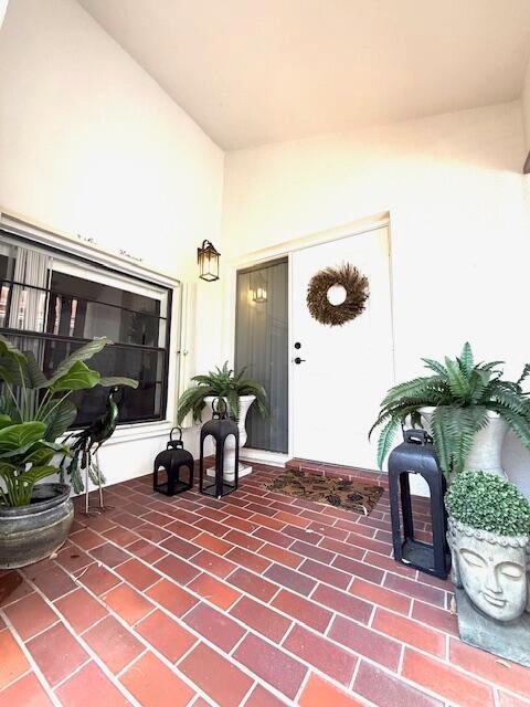 Building Photo - 665 Hollows Cir