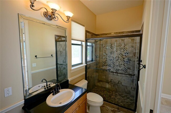 Building Photo - 1720 Brackenhurst Pl