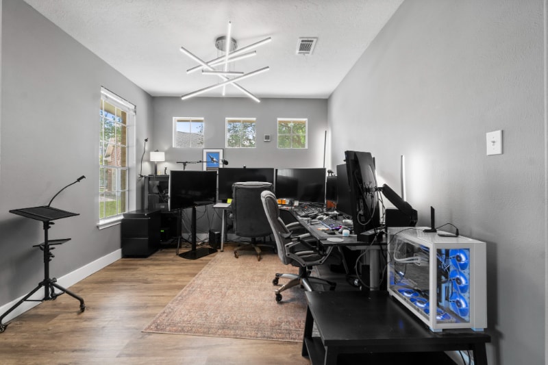 Building Photo - 6310 Briar Cross Ct