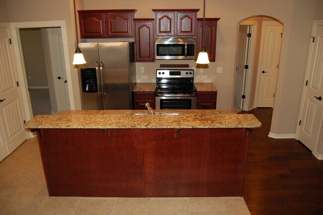 Building Photo - Adorable 3 Bedroom w/ Excellent Location!