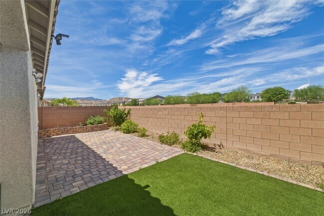 Building Photo - 5827 Casa Branca St