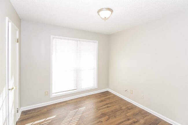 Building Photo - 4240 Water Briar Rd