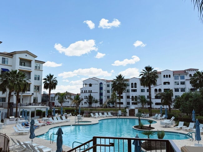 Building Photo - 2511 W Queen Creek Rd