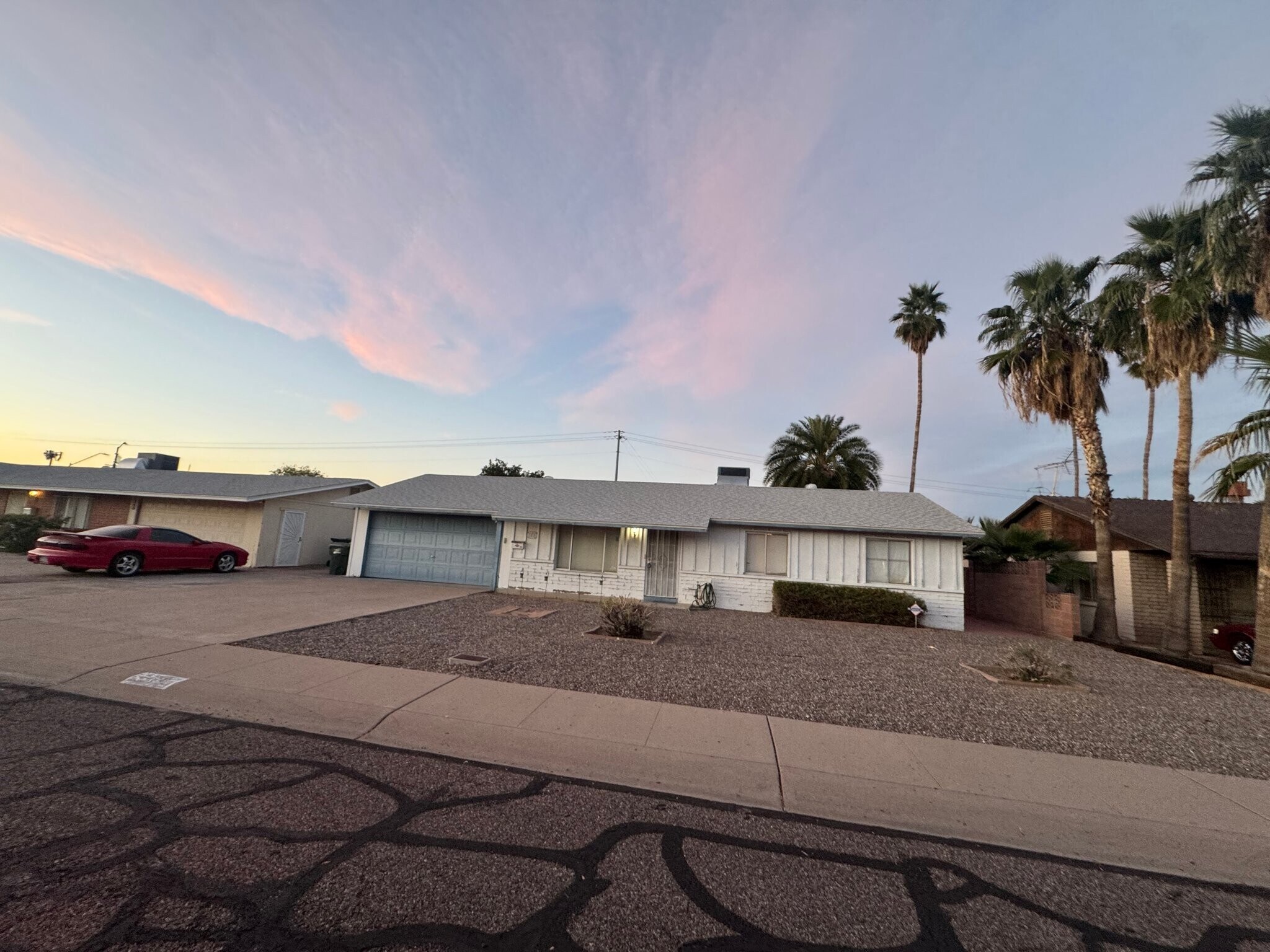 Building Photo - 3410 E Shaw Butte Dr