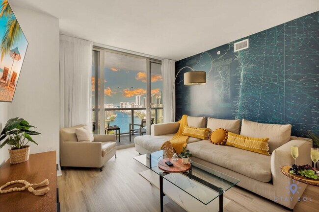 Building Photo - 2602 E Hallandale Beach Blvd