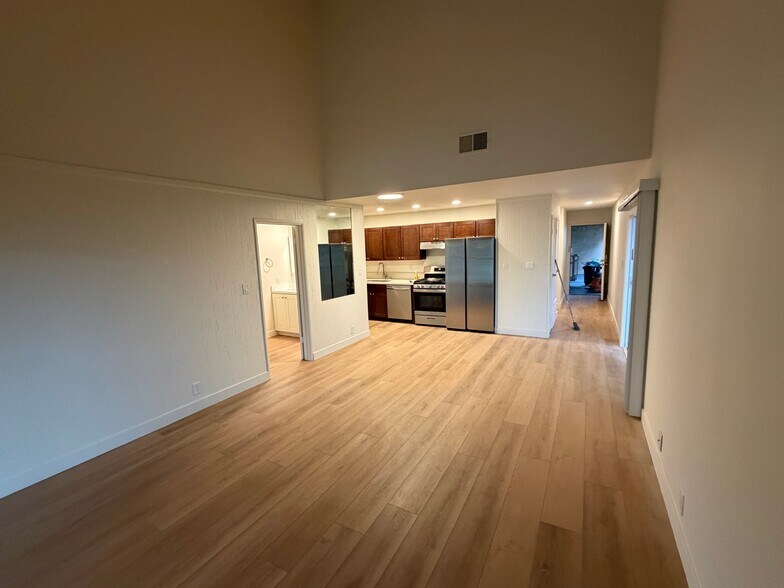 Building Photo - 664 Sunfish Way