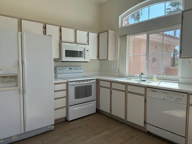 Building Photo - 37624 Breeze Way