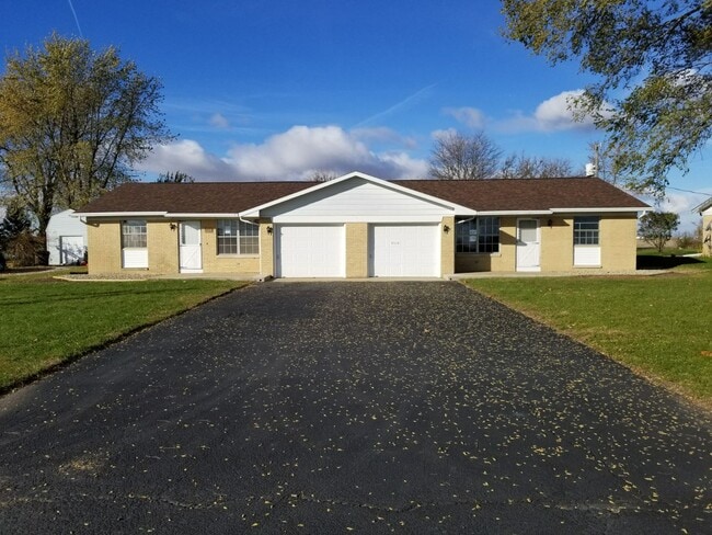 Primary Photo - 5172 S Co Rd 100 W