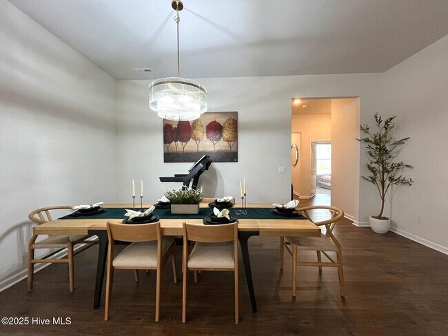 Building Photo - 742 Carnegie court