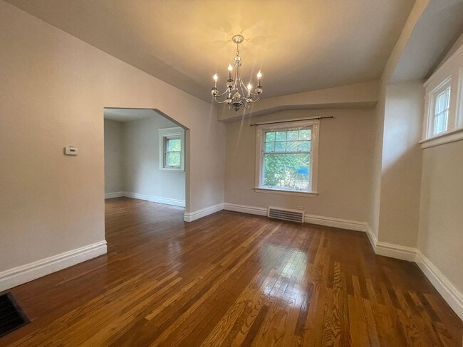 Building Photo - 1725 Compton Rd