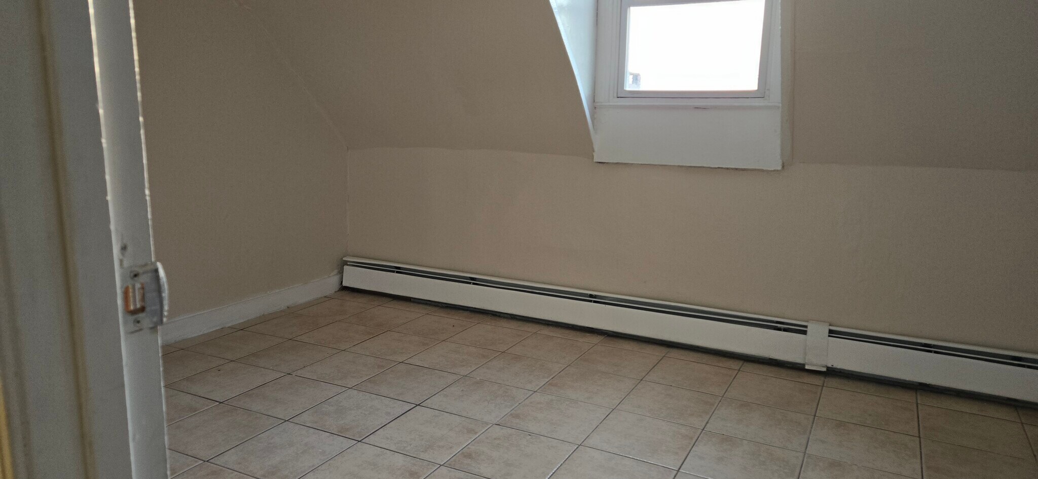 Building Photo - 79 Wilson St