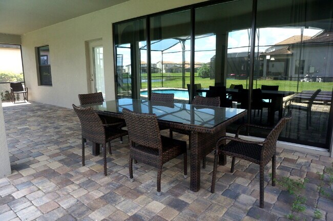 Building Photo - Spacious 5-Bedroom Retreat with 4.5 Baths ...