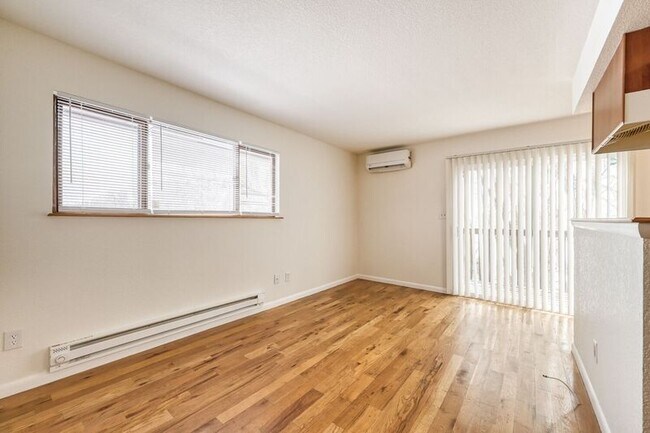 Building Photo - 2529 W Vermijo Ave