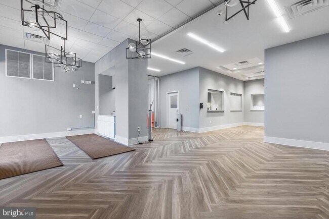 Building Photo - 5300 Holmes Run Pkwy
