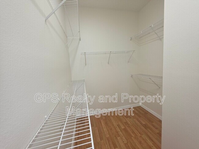 Building Photo - 117 Venetian Bay Cir