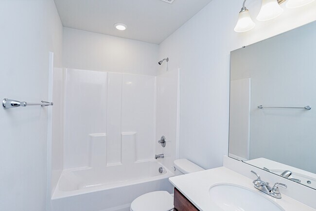 Building Photo - 649 Millsgate Cir