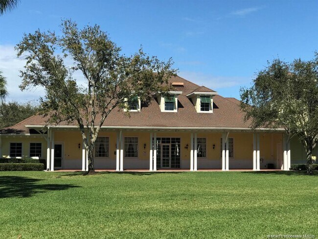 Building Photo - 2977 E Community Dr