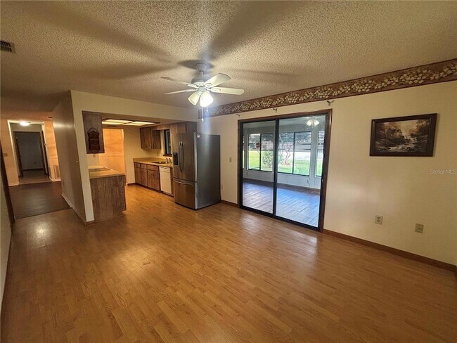 Building Photo - 10211 SW 93rd Ct