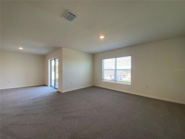 Building Photo - 661 W Twisted Oaks Dr