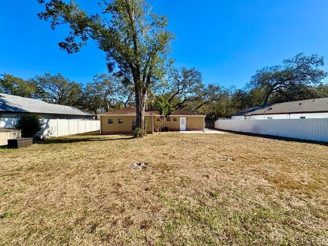 Building Photo - 8904 N Hamner Ave