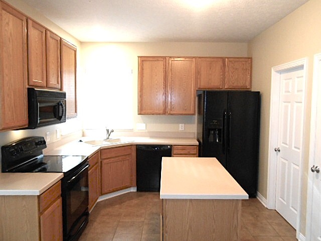 Building Photo - 7101 Winterbek Ave