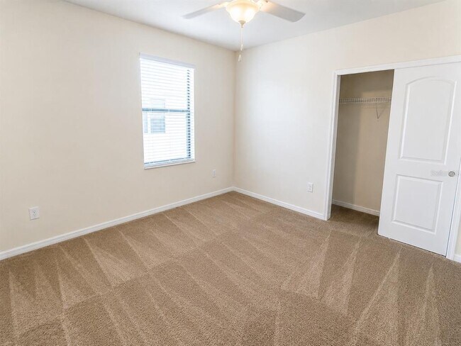 Building Photo - 7013 Island Queen Ct