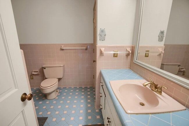 Building Photo - 314 Powder Mill Dr