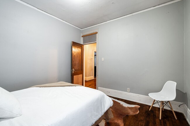 Building Photo - 2943 N Maryland Ave