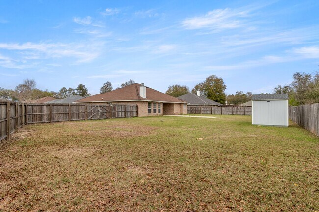 Building Photo - Spacious 4-Bedroom Home – Tanglewood!