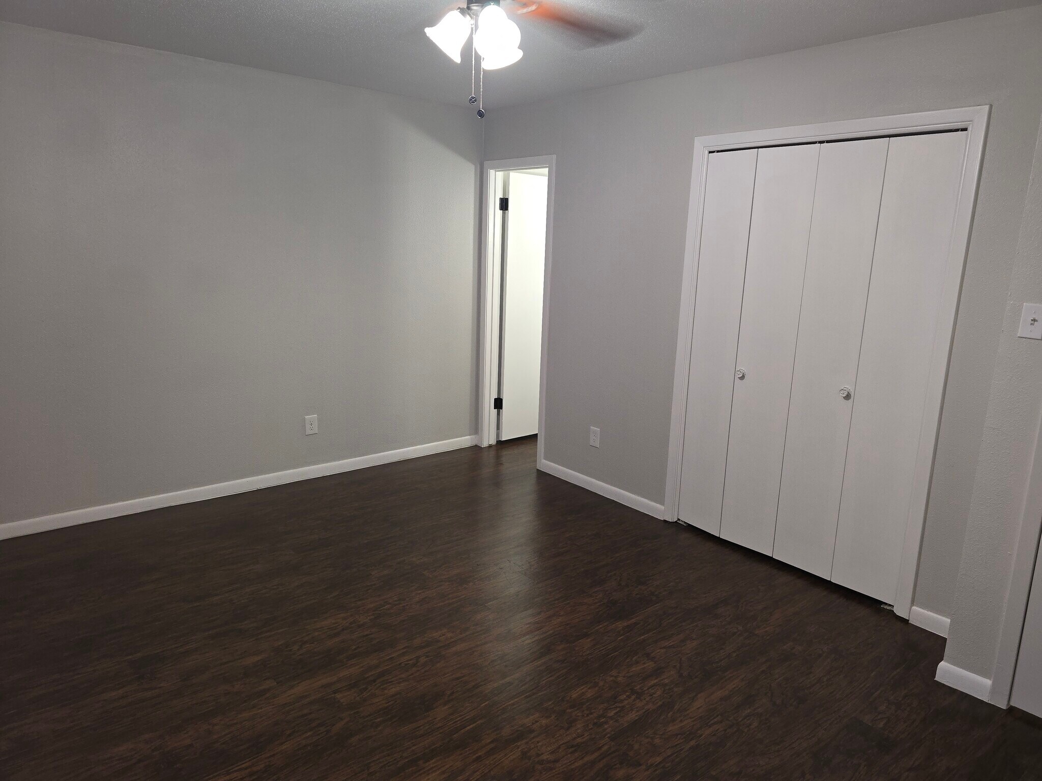 Primary downstairs bedroom - 465 Longmeadow St
