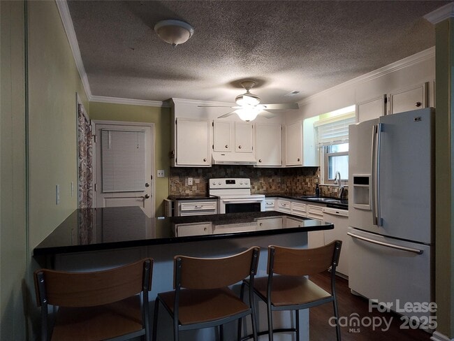 Building Photo - 8526 Timbercrest Cir