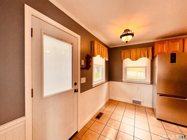 Building Photo - 33 Jepson Ln