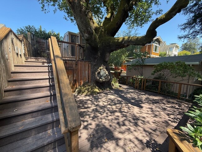 Building Photo - TIMELESS 1920s SPANISH COLONIAL FOUR BEDRO...