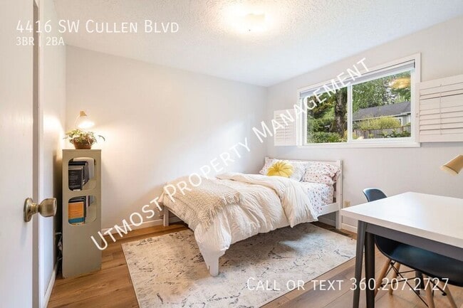 Building Photo - 4416 SW Cullen Blvd