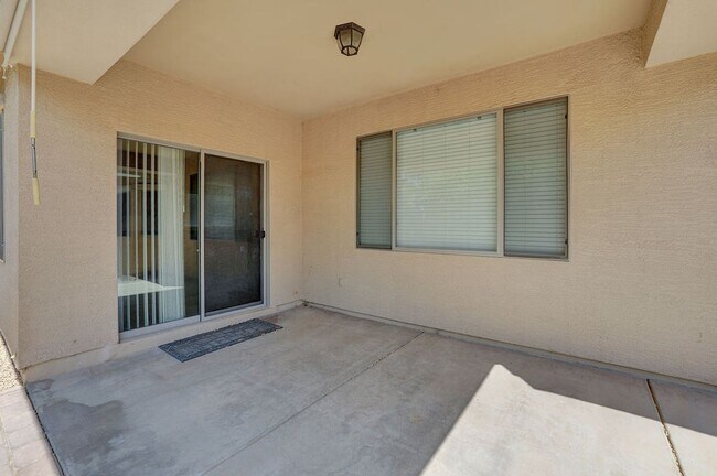 Building Photo - 18631 E Swan Dr