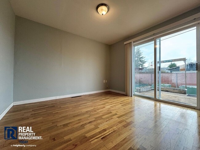 Building Photo - Charming 3 Bedroom Rambler in North Tacoma!