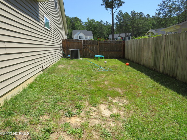 Building Photo - 425 Palisades Dr