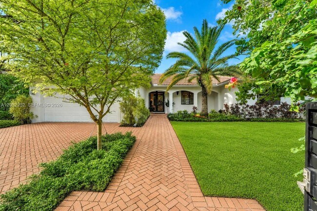 Building Photo - Southwest 84th Street, Miami, FL 33143 - 4 BR 3.5 BA house